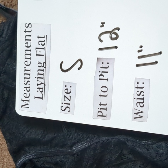 Nasty Gal Faux Button Detail Lace Bodysuit in Black size Small - Picture 5 of 5